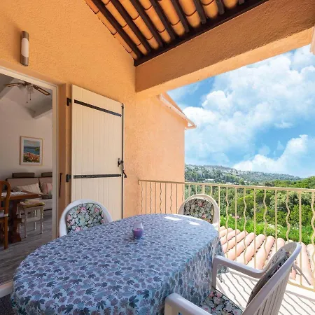 Near Saint Tropez Tatil Evi *