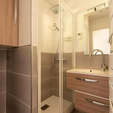 In A Location * Roquebrune-sur-Argens