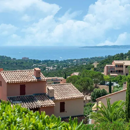 In A Location Roquebrune-sur-Argens